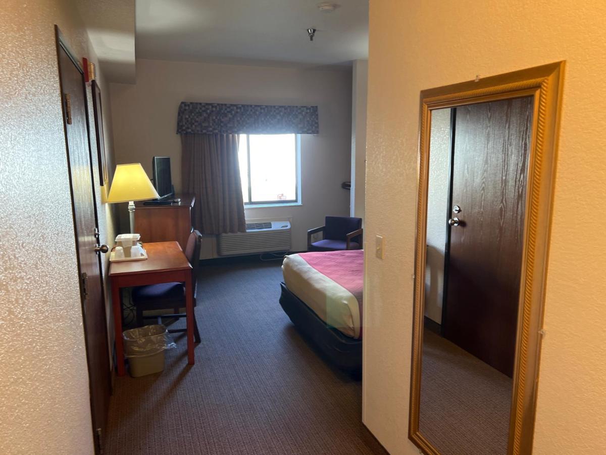 Express Inn & Suites Decatur Buitenkant foto