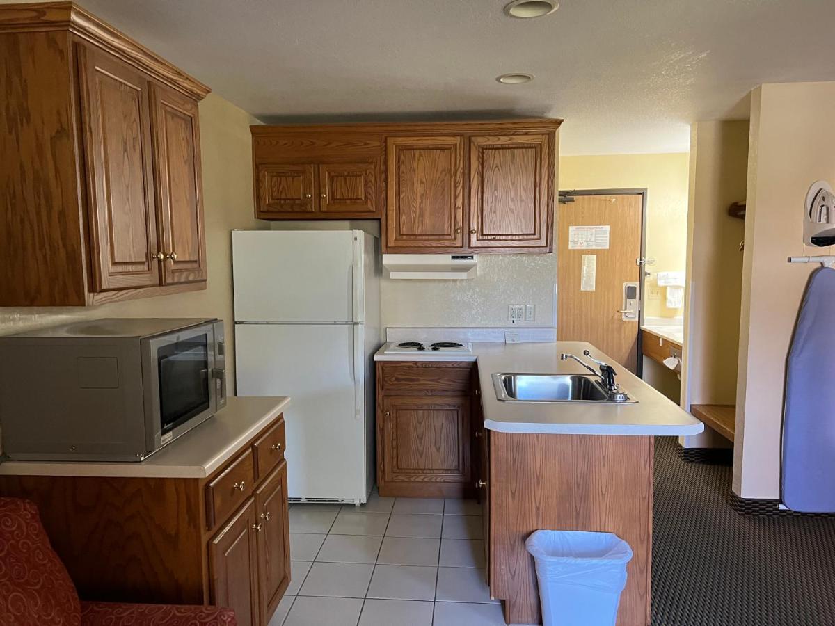 Express Inn & Suites Decatur Buitenkant foto