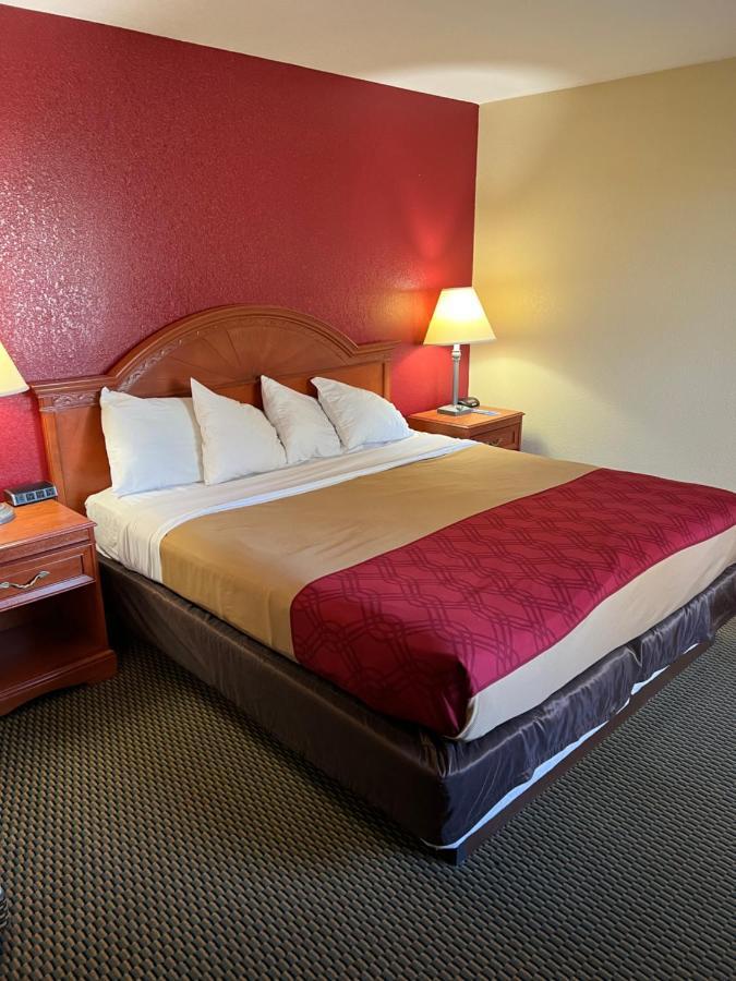 Express Inn & Suites Decatur Buitenkant foto